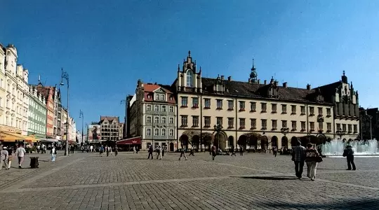 Kierunki techniczne MWSLiT w czołówce wrocławskich uczelni  